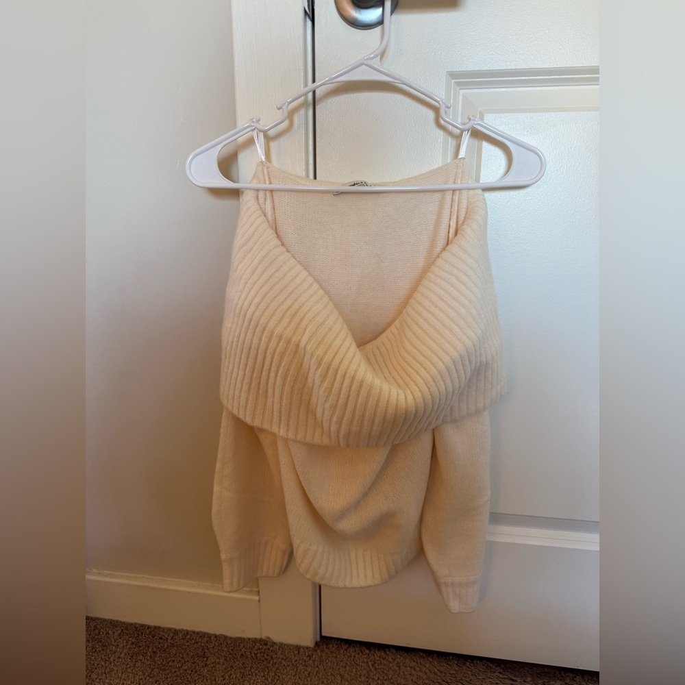 Abercrombie Cream Off-Shoulder Ribbed Knit Sweater
